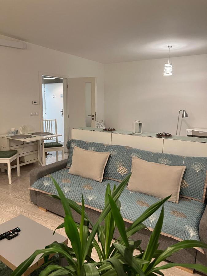 Free Parking In Garage Karolina Plazza, New Cosy With Need Apartamento